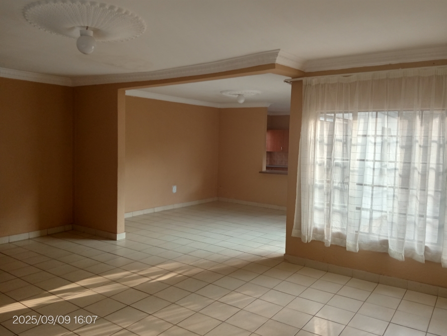 To Let 3 Bedroom Property for Rent in Geelhoutpark North West